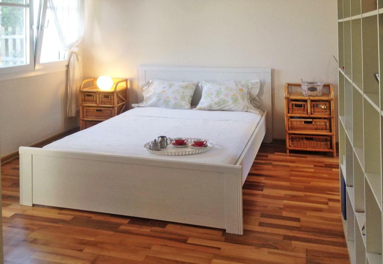 Lovely Apartm.Near Airport Kardiá Eksteriør bilde