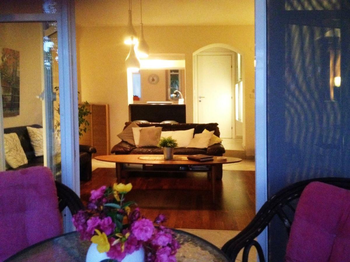 Lovely Apartm.Near Airport Kardiá Eksteriør bilde