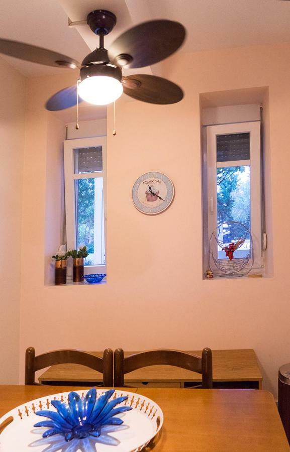 Lovely Apartm.Near Airport Kardiá Eksteriør bilde